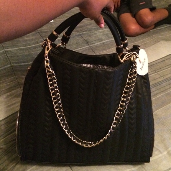 ✨SOLD✨Super cute handbag !! Brand new never worn