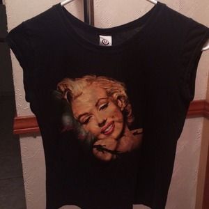 Marilyn Monroe black crop top