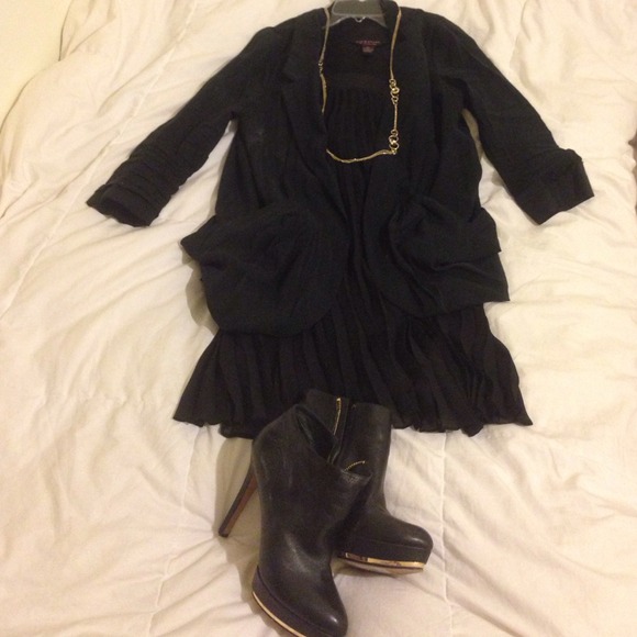 Robbie Bee Black Dress - Picture 1 of 4