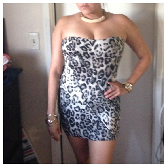 Classy Animal Print Strapless Dress