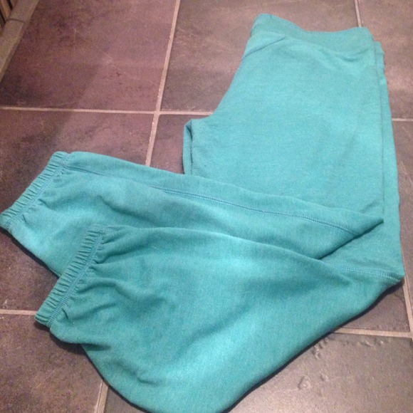 Turquoise Capri Sweats - Picture 3 of 3