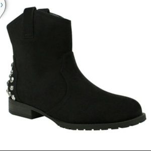 Casual Studded Chic black boot