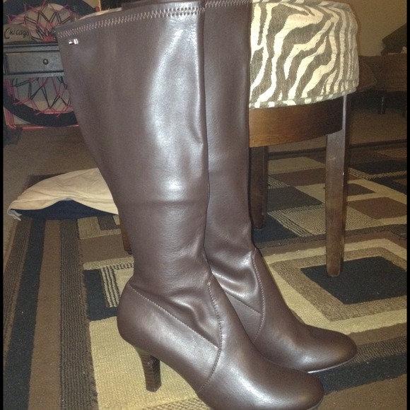 ✨REDUCED ✨NEW✨ Tommy Hilfiger Slip-on Boots