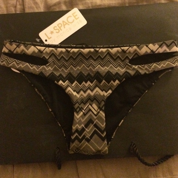 L-Space size XS reversible bottoms