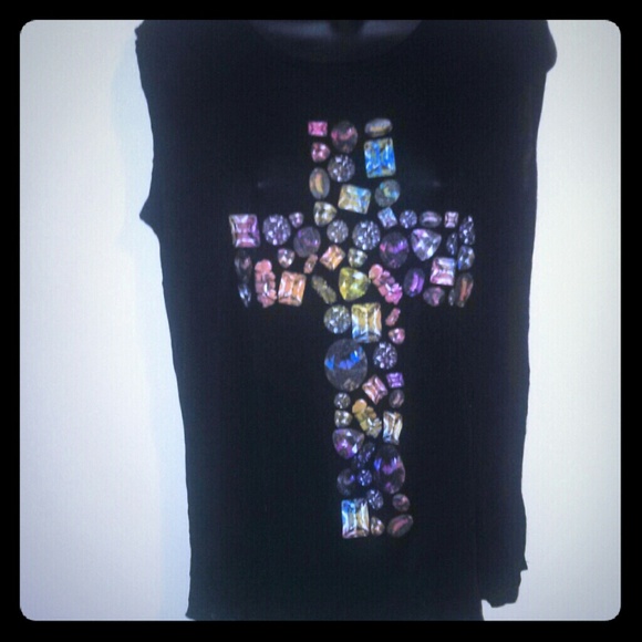 Cross graphic tank