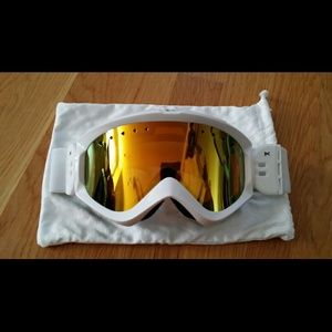 Anon gold majestic blanco mirror snowboard goggle