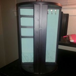Jewelry rotator box