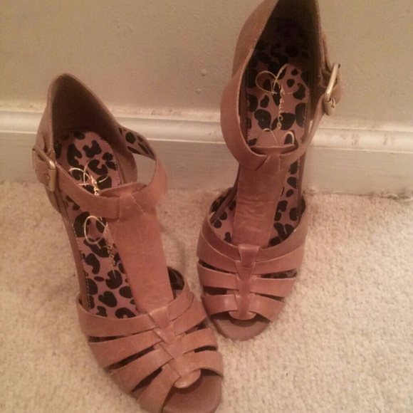 Jessica Simpson Wedges