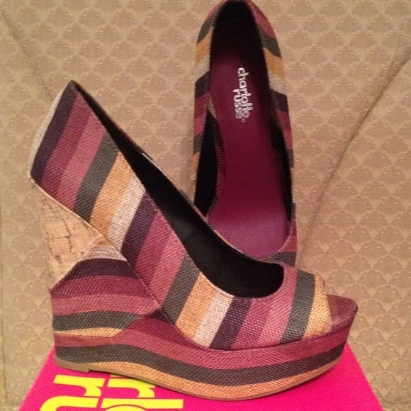 Peep toe wedges for the any occasion!!
