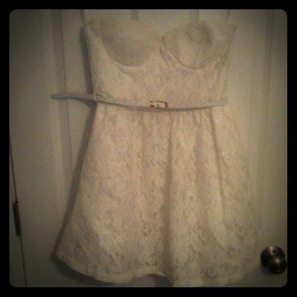 White strapless dress