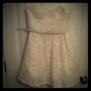 White strapless dress