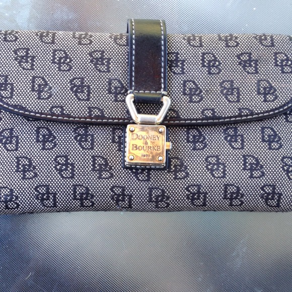 Dooney & Bourke tri fold wallet.