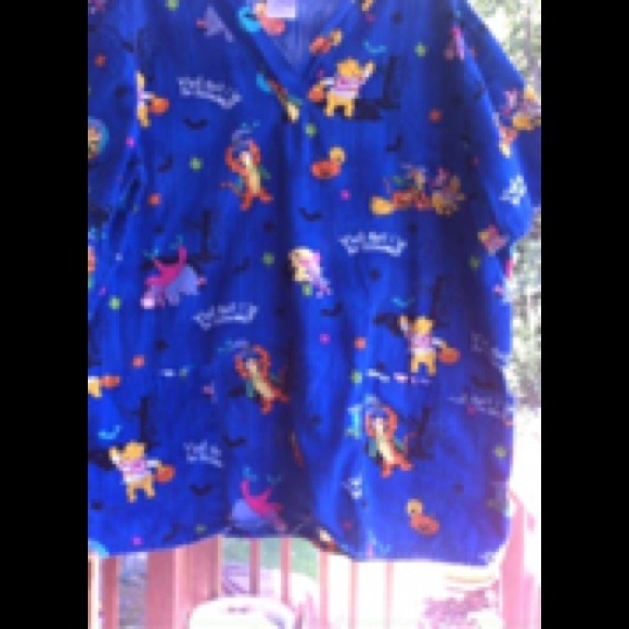 Disney Pooh Halloween scrub top