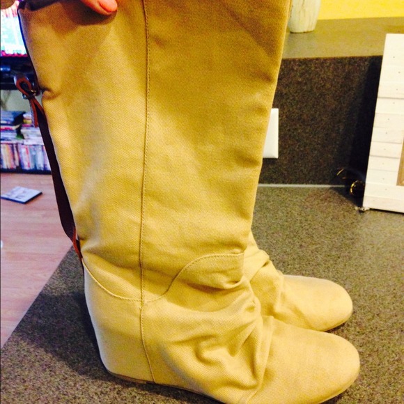 Boots - Picture 2 of 4