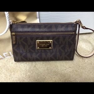 Michael Kors wristlet 100% Authentic and brand new