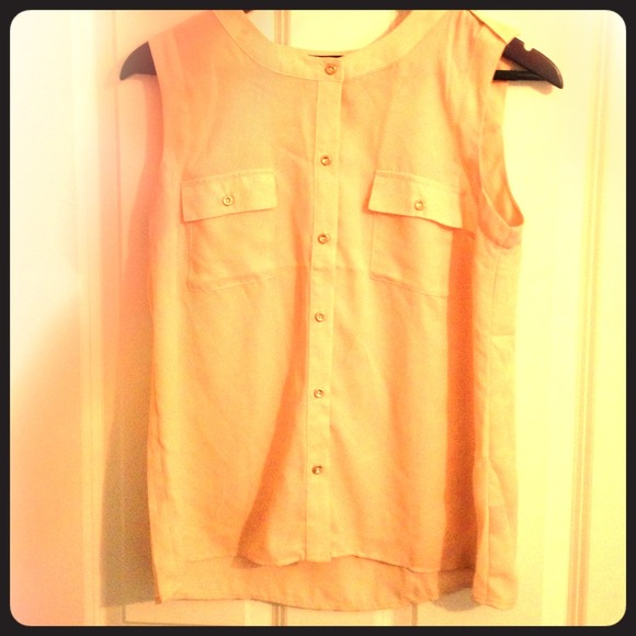 Nude tank top double pocket
