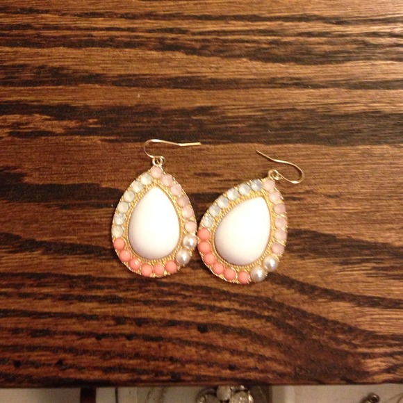 White drop earings