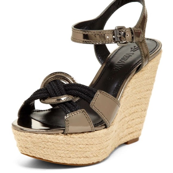 Vera wang wedge sandals