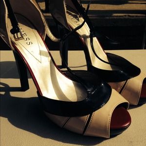 Guess Black & Cream 5" heels lightly worn!