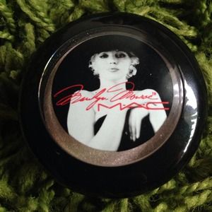 ❤️❤️Marilyn Monroe eye Shadow