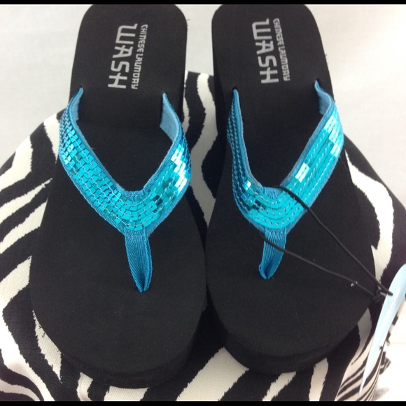 Chinese Laundry Shoes - 🆕Chinese Laundry Metallic Platforms Sz 9