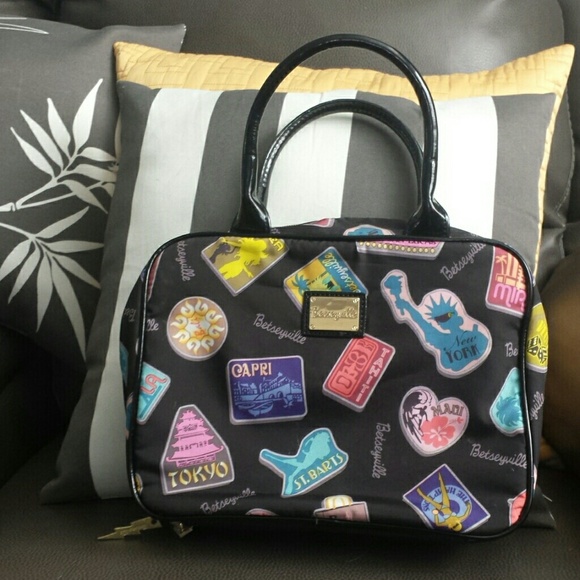 *HOLD*Betsey Johnson travel case
