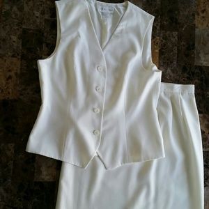 💥💥 SOLD  SOLD  💥 💥   2pc vest and shirt set