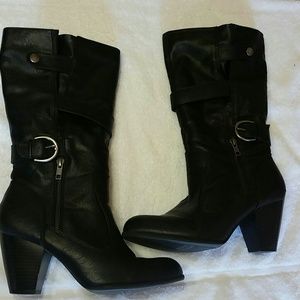 Black buckle boots