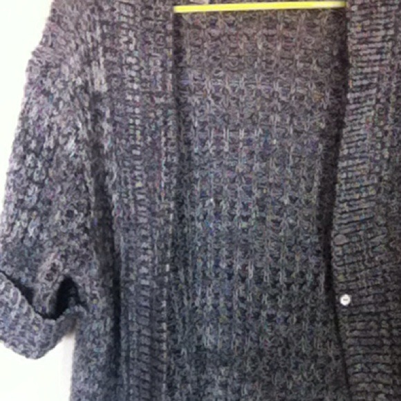 SOLD ! Half sleeve knit cardigan - Picture 2 of 2