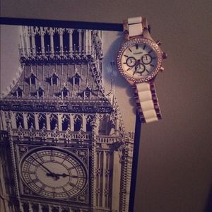 Gold & White Stylish Watch