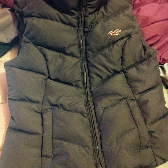 hollister vest