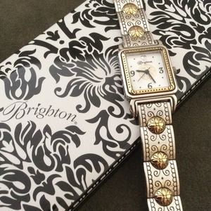 💞Authentic Brighton watch w/case💞