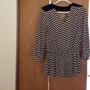Bellatrix Zigzag Pattern Blouse/Tunic Open Back
