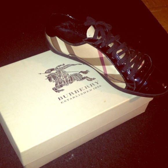 Burberry Sneakers - Picture 1 of 4