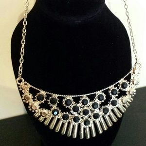 Princess necklace with black stones