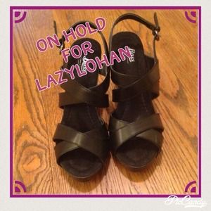 Black Bass Sandals with Heel