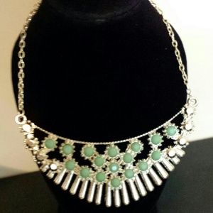 Princess necklace with green stones