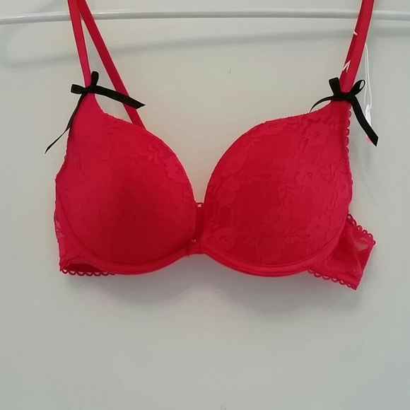 Red Lace Bra 34B  NWT
