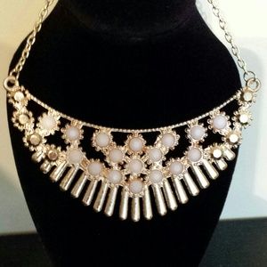 Princess necklace with white stones