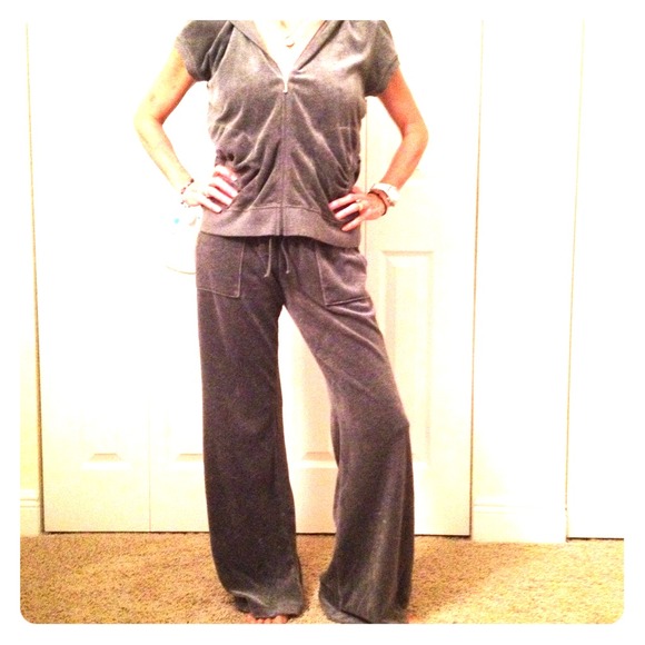 Juicy couture short-sleeved track suit! 😍