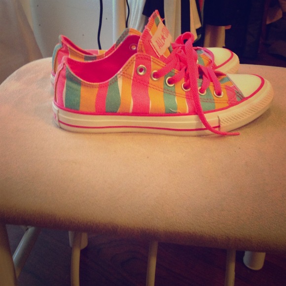 Colorful chuck Taylor's !
