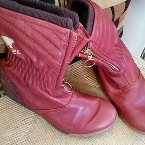 Winter coming Red boots