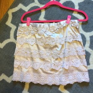 Lace skirt