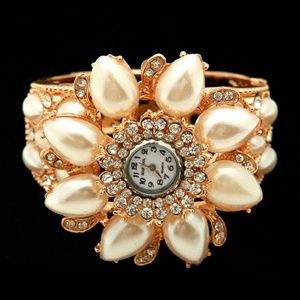 Natural gold cuff watch