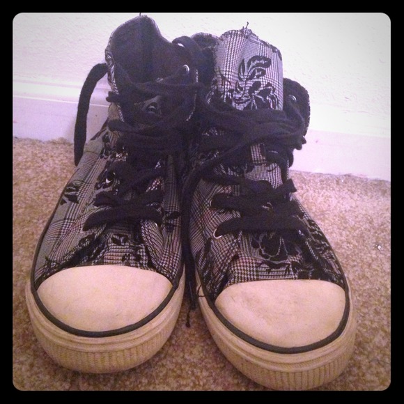 Gray high tops with black roses