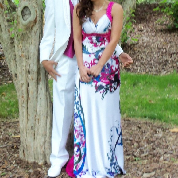 Prom Dress MUST SELL - Picture 2 of 3