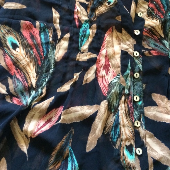 Feathered blouse - Picture 2 of 2