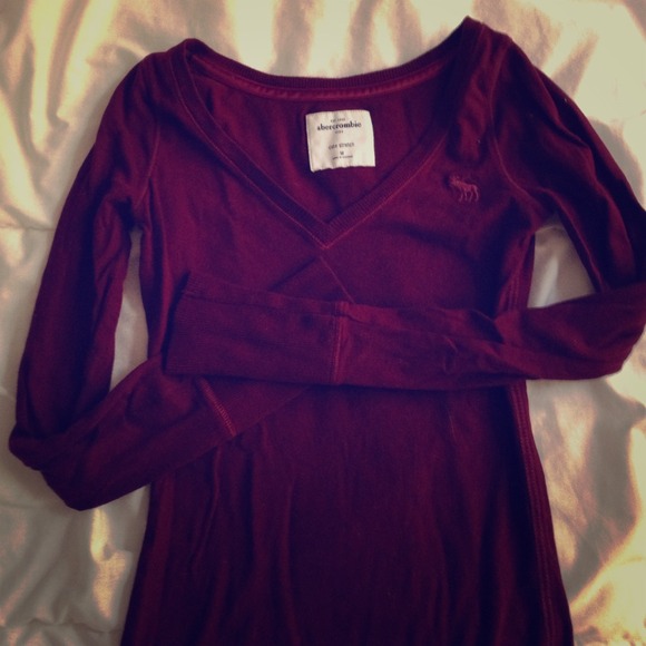 Burgundy long sleeve Abercrombie and Fitch top