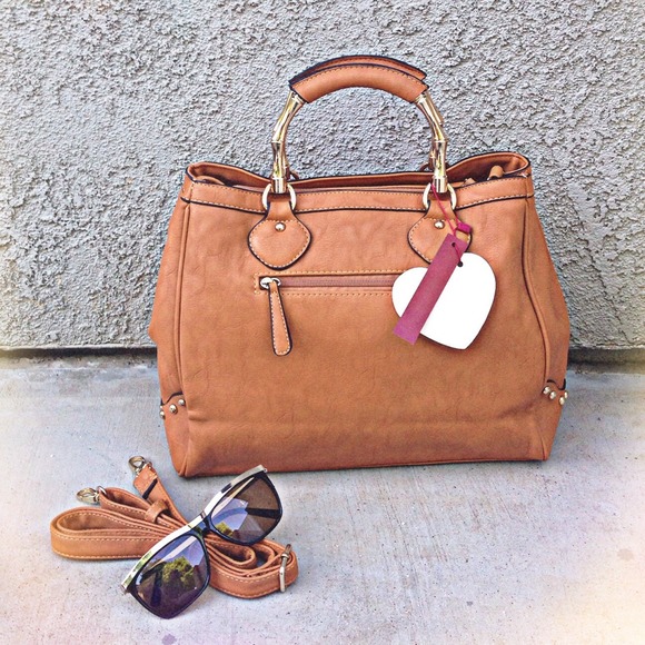 ❗️🚫SOLD IN BUNDLE❗️Fall Into Autumn Handbag - Picture 3 of 4