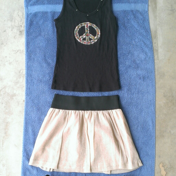 ๐ฝGold Shimmer Mini Skater Skirt - Picture 3 of 3